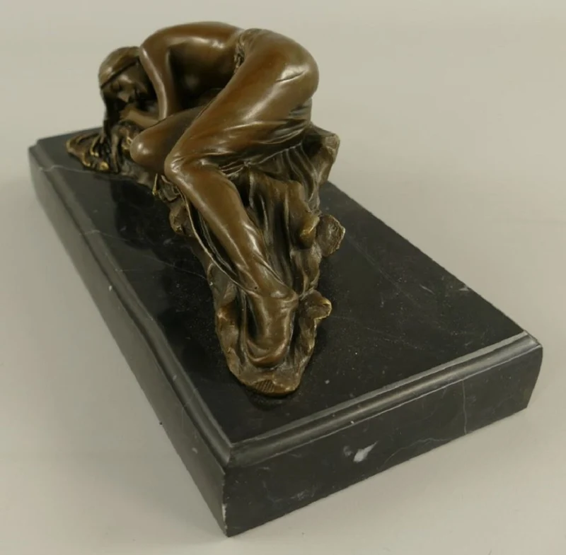 Casa Padrino Luxus Bronze Skulptur schlafende Frau Bronze / Schwarz 22 x 11 x H. 10 cm - Bronze Figur mit Marmorsockel - Schreibtisch Deko Accessoires