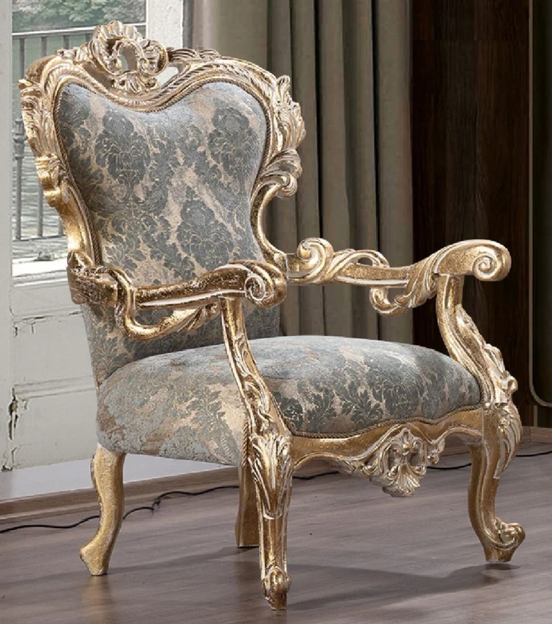 Casa Padrino Luxus Barock Wohnzimmer Set Grün / Antik Gold - 2 Barock Sofas & 2 Barock Sessel & 1 Barock Couchtisch - Luxus Wohnzimmer Möbel im Barockstil - Barock Möbel