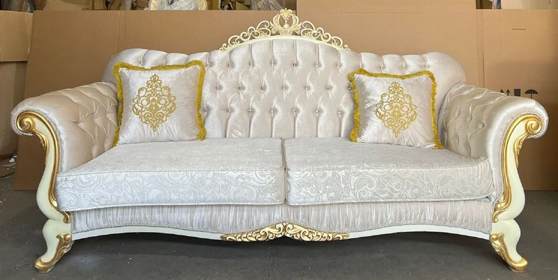 Casa Padrino Luxus Barock Sofa Silber / Creme / Gold - Barockstil Wohnzimmer Sofa mit Glitzersteinen - Luxus Wohnzimmer Möbel im Barockstil - Barock Möbel - Barock Einrichtung