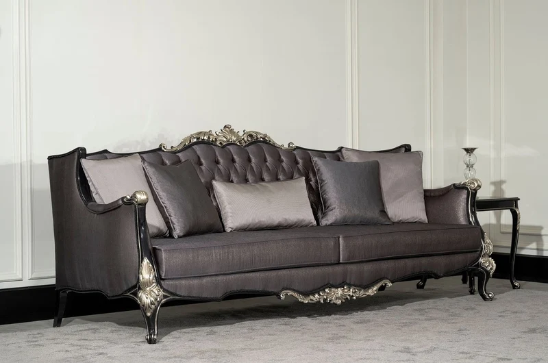 Casa Padrino Luxus Barock Wohnzimmer Sofa Lila / Schwarz / Silber - Prunkvolles Barockstil Sofa mit dekorativen Kissen - Luxus Wohnzimmer Möbel im Barockstil - Barock Möbel