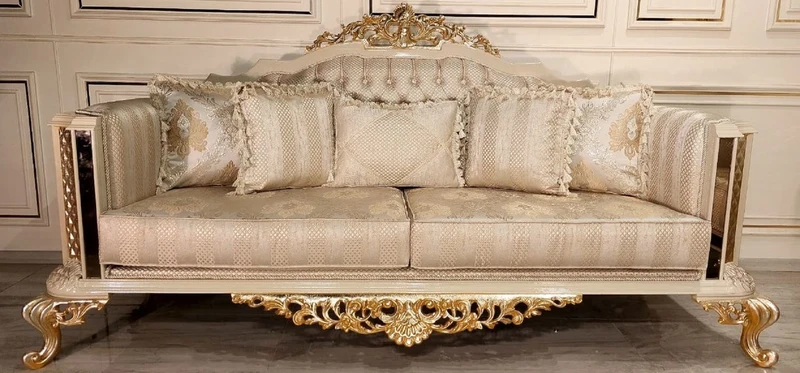 Casa Padrino Luxus Barock Wohnzimmer Sofa Gold / Creme / Gold - Handgefertigtes Barockstil Sofa - Luxus Wohnzimmer Möbel im Barockstil - Barock Möbel - Edel & Prunkvoll