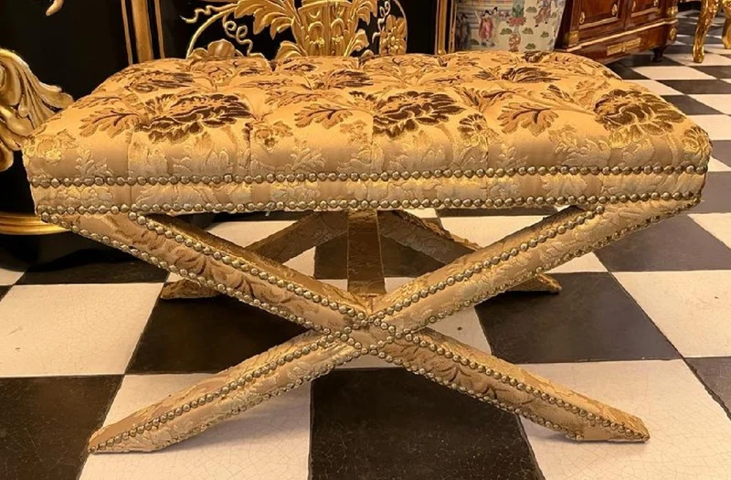 Casa Padrino Barock Hocker Gold - Handgefertigter Antik Stil Sitzhocker mit elegantem Muster - Barockstil Kreuzhocker - Wohnzimmer Möbel im Barockstil - Barock Möbel - Edel & Prunkvoll