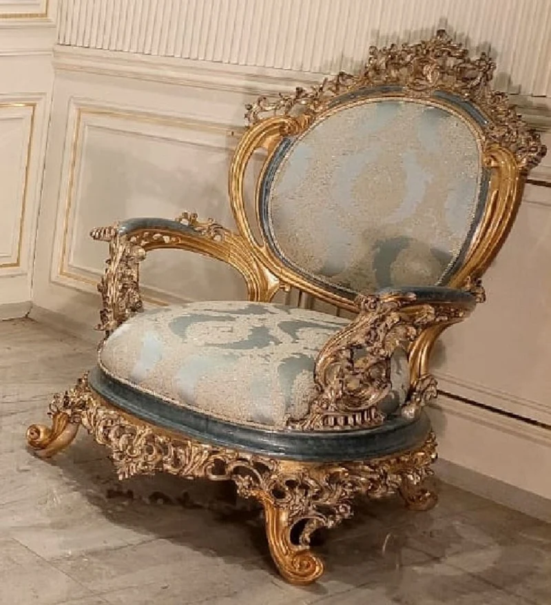 Casa Padrino Luxus Barock Wohnzimmer Sessel Türkis / Creme / Gold - Handgefertigter Barockstil Sessel - Luxus Wohnzimmer Möbel im Barockstil - Barock Möbel - Edel & Prunkvoll