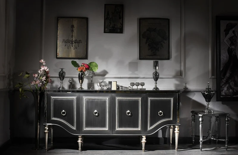 Casa Padrino Luxus Barock Beistelltisch Schwarz / Silber 57 x 57 x H. 64 cm - Edler Massivholz Tisch - Luxus Qualität - Made in Italy