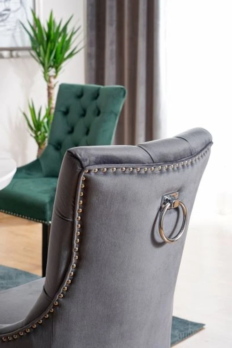 Casa Padrino Luxus Chesterfield Esszimmer Stuhl Grau / Silber / Schwarz - Küchenstuhl mit Samtstoff - Esszimmer Möbel