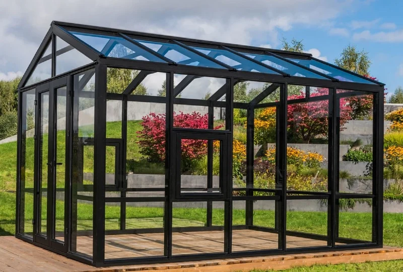 Casa Padrino Luxus Gartenhaus Schwarz 400 x 300 x H. 276,2 cm - Massivholz Garten Haus mit Glasfenstern und Glastüren - Gewächshaus - Luxus Gartenhäuser - Luxus Gewächshäuser