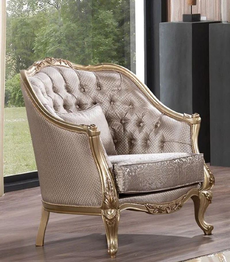 Casa Padrino Luxus Barock Sessel Silber / Gold - Prunkvoller Wohnzimmer Sessel mit elegantem Muster - Luxus Wohnzimmer Möbel im Barockstil - Barock Möbel - Barock Einrichtung
