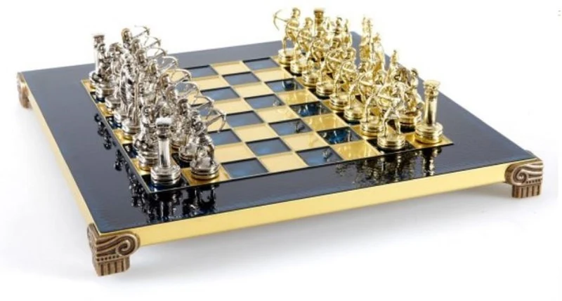 Casa Padrino Luxus Schach Set Schwarz / Blau / Gold / Silber / Messing 28 x 28 cm - Römisches Schachspiel - Handbemaltes Messing Schachbrett mit Metall Schachfiguren - Luxus Deko Accessoires