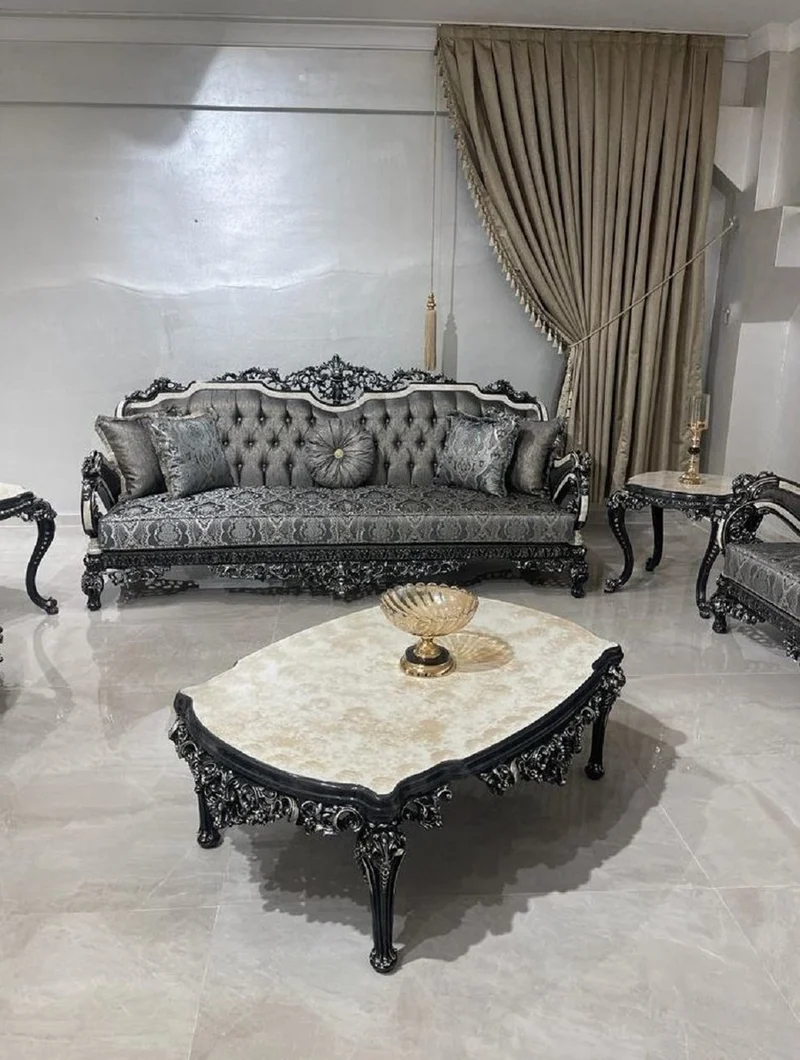 Casa Padrino Luxus Barock Sofa Silber / Weiß / Schwarz / Gold - Prunkvolles Wohnzimmer Sofa - Barockstil Wohnzimmer Möbel - Luxus Möbel im Barockstil - Edel & Prunkvoll