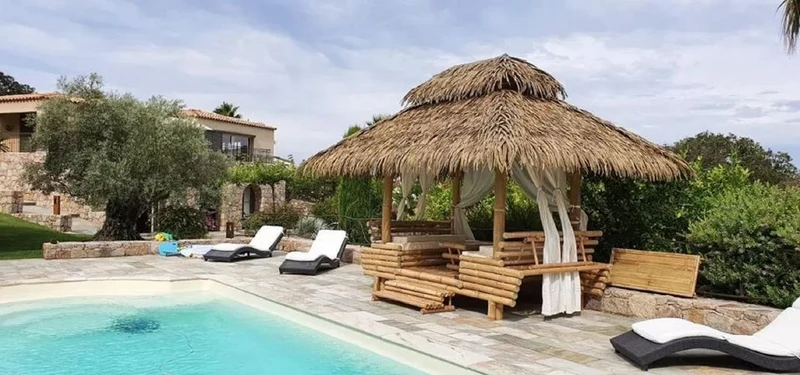 Casa Padrino Luxus Gartenhaus Naturfarben 430 x 330 x H. 350 cm - Wetterbeständiges Bambus Garten Haus - Bambus Pool Haus - Bambus Outdoor Haus - Luxus Bambus Gartenhäuser