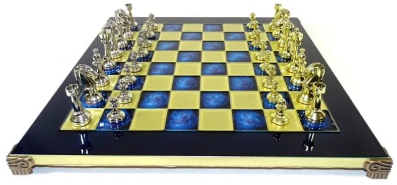 Casa Padrino Luxus Schach Set Schwarz / Blau / Gold / Silber / Messing 36 x 36 cm - Modernes Schachspiel - Handbemaltes Messing Schachbrett mit Metall Schachfiguren - Luxus Deko Accessoires