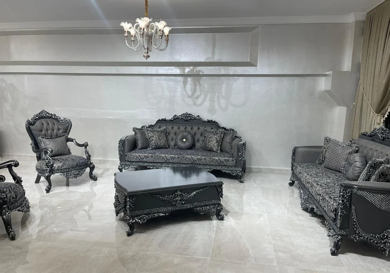 Casa Padrino Luxus Barock Sessel Grau / Silber - Prunkvoller Wohnzimmer Sessel - Barockstil Wohnzimmer Möbel - Luxus Möbel im Barockstil - Barock Einrichtung - Edel & Prunkvoll
