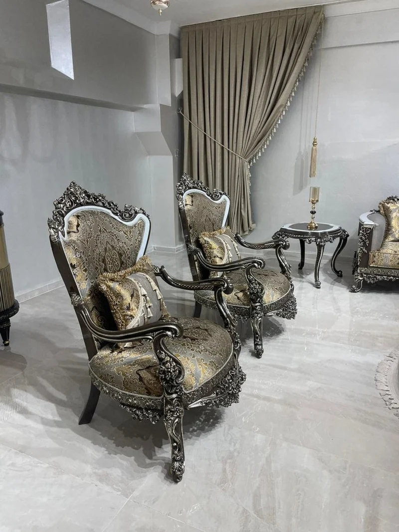 Casa Padrino Luxus Barock Sessel Silber / Gold / Weiß / Schwarz / Silber - Prunkvoller Wohnzimmer Sessel - Barockstil Wohnzimmer Möbel - Luxus Möbel im Barockstil - Barock Einrichtung