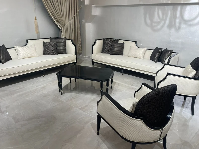 Casa Padrino Luxus Art Deco Couchtisch Schwarz / Gold - Rechteckiger Wohnzimmertisch - Wohnzimmer Möbel - Art Deco Möbel - Luxus Möbel - Luxus Einrichtung - Wohnzimmer Einrichtung