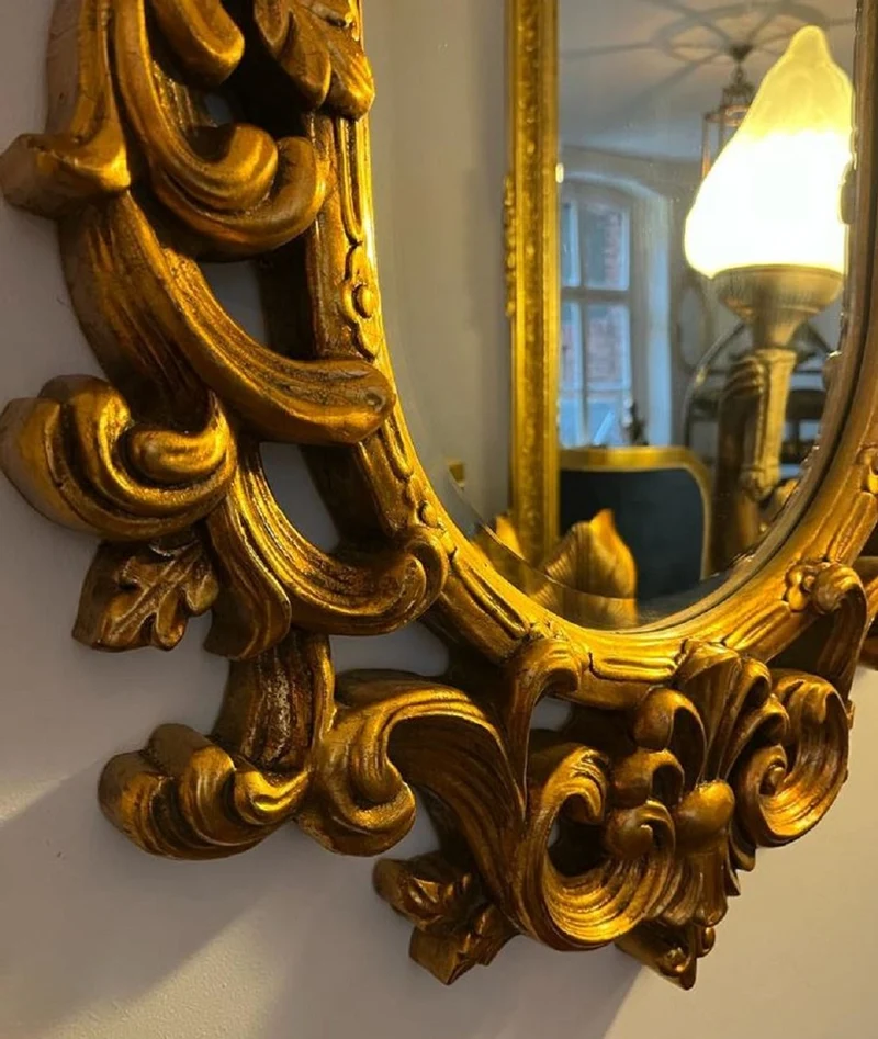 Casa Padrino Barock Spiegel Gold - Prunkvoller Wandspiegel mit Verzierungen - Barock Garderoben Spiegel - Barockstil Wandspiegel - Barock Möbel - Möbel Barockstil - Edel & Prunkvoll