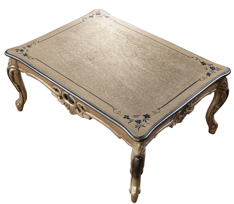 Casa Padrino Luxus Barock Wohnzimmer Set Lila / Antik Gold / Schwarz - 2 Barock Sofas & 2 Barock Sessel & 1 Barock Couchtisch - Luxus Wohnzimmer Möbel im Barockstil - Barock Möbel