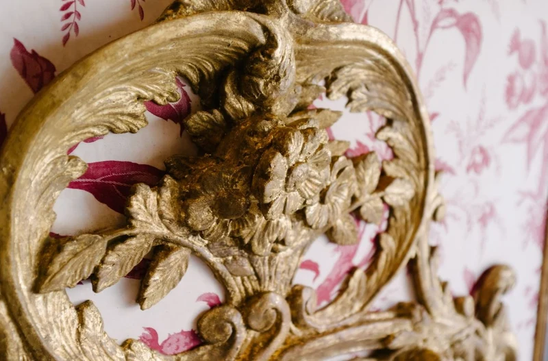 Casa Padrino Luxus Barock Spiegel Antik Gold / Weiß / Rot - Rechteckiger italienischer Barockstil Wandspiegel - Barock Möbel - Luxus Möbel im Barockstil - Luxus Qualität - Made in Italy