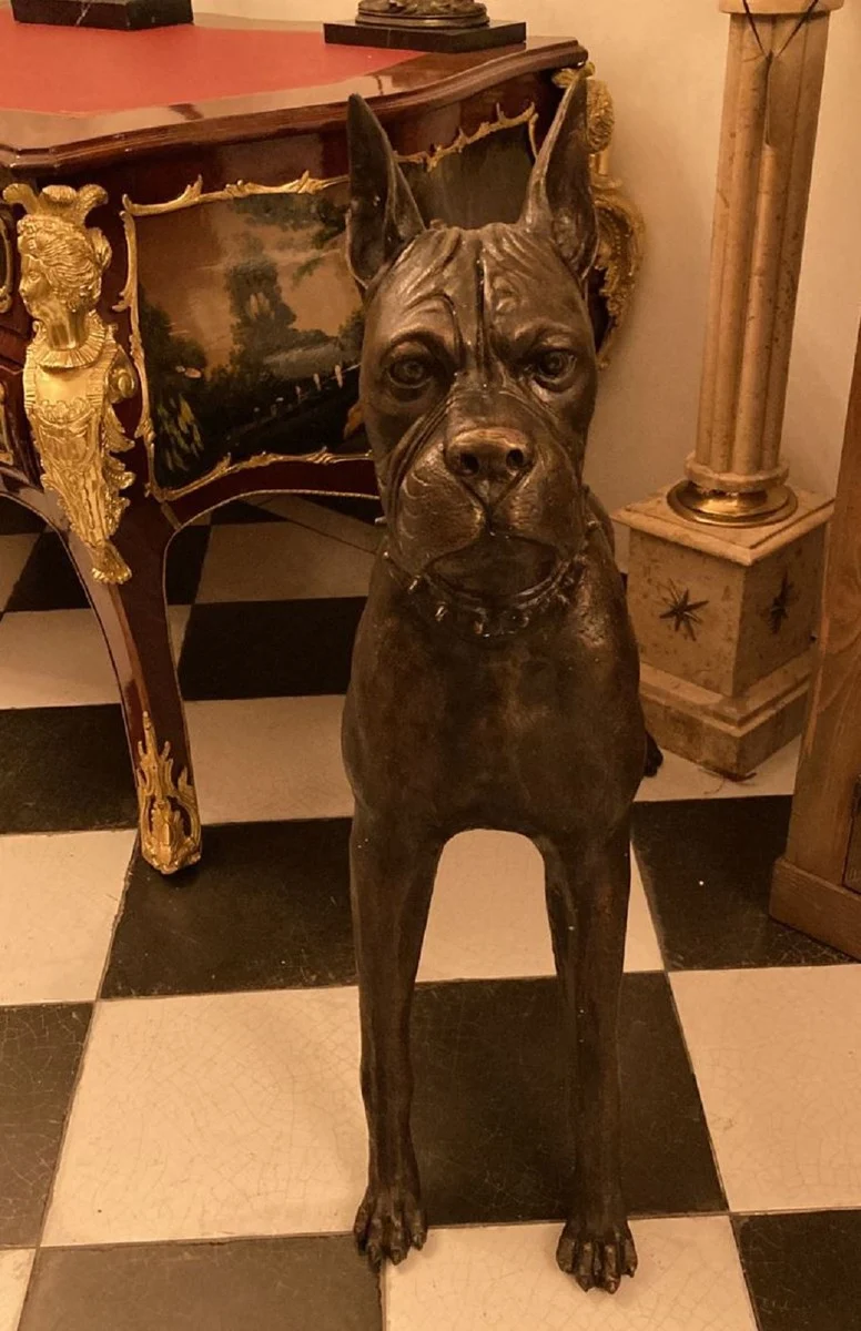 Casa Padrino Luxus Bronze Skulptur Boxer Hund Bronzefarben 85 x 28 x H. 95 cm - Bronze Dekofigur - Wohnzimmer Dekofigur - Wohnzimmer Deko Accessoires - Luxus Deko Accessoires