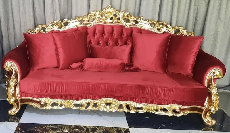 Casa Padrino Luxus Barock Wohnzimmer Set Rot / Braun / Gold - 2 Barock Sofas & 2 Barock Sessel - Luxus Wohnzimmer Möbel im Barockstil - Barock Möbel - Barock Einrichtung - Wohnzimmer Einrichtung
