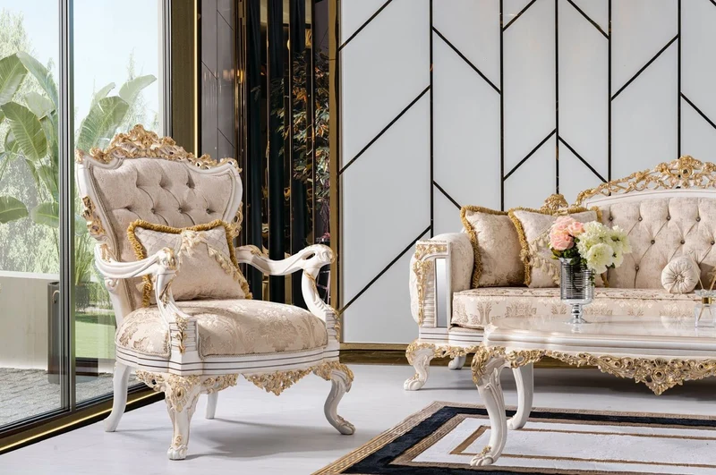 Casa Padrino Luxus Barock Sessel Beige / Weiß / Gold - Prunkvoller Wohnzimmer Sessel mit Glitzersteinen - Barockstil Wohnzimmer Möbel - Luxus Möbel im Barockstil - Edel & Prunkvoll