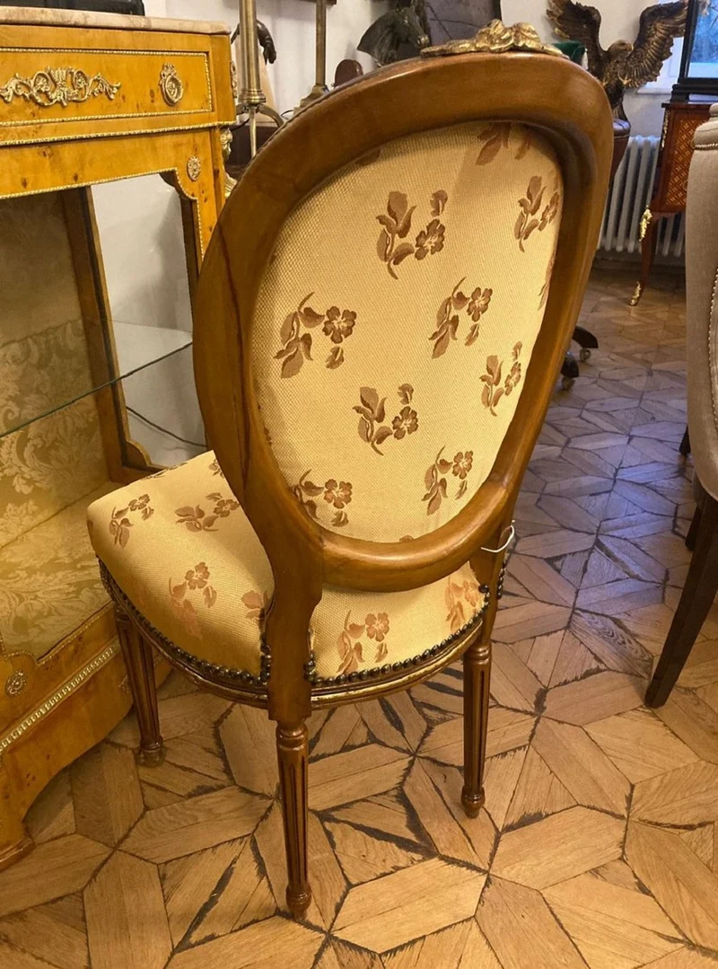 Casa Padrino Luxus Barock Esszimmer Stuhl Gold Muster / Braun / Antik Messing - Handgefertigter Massivholz Stuhl mit Löwenfüßen - Barockstil Küchenstuhl - Esszimmer Möbel im Barockstil