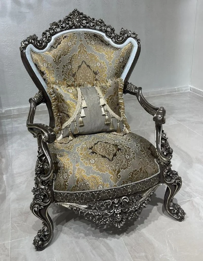 Casa Padrino Luxus Barock Wohnzimmer Set Silber / Gold / Weiß / Schwarz / Silber - 2 Barock Sofas & 2 Barock Sessel & 1 Barock Couchtisch - Luxus Wohnzimmer Möbel im Barockstil - Barock Möbel