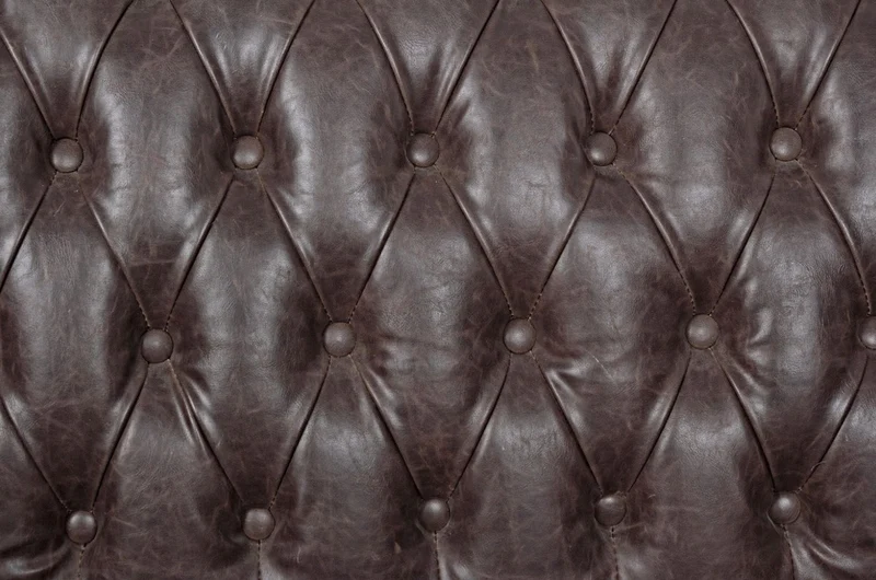 Casa Padrino Luxus Chesterfield Kunstleder Sofa Dunkelbraun / Naturfarben 140 x 85 x H. 85 cm - Wohnzimmer Sofa - Wohnzimmer Möbel - Chesterfield Möbel - Luxus Möbel - Luxus Einrichtung