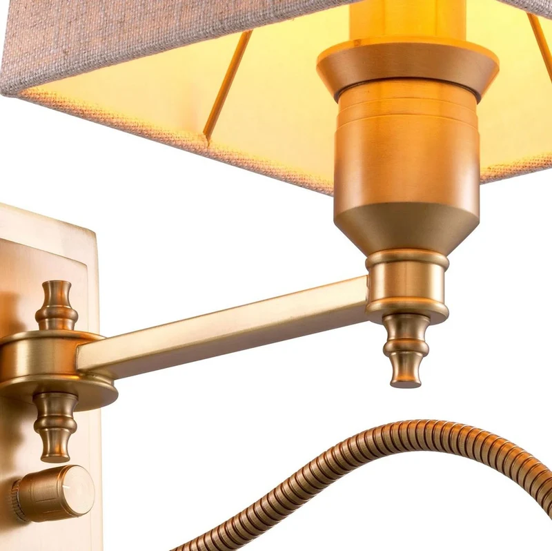 Casa Padrino Luxus Wandleuchte Antik Messing 14 x 25 x H. 30,5 cm - Wandlampe mit schwenbarer LED Leseleuchte - Hotel Leuchten - Luxus Leuchten - Luxus Wandleuchten - Luxus Qualität