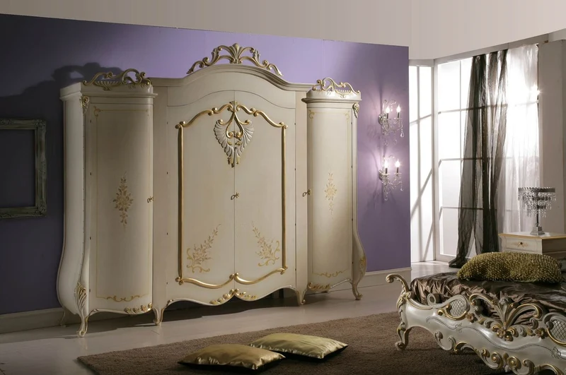 Casa Padrino Luxus Barock Schlafzimmerschrank Creme / Gold - Prunkvoller Kleiderschrank im Barockstil - Luxus Schlafzimmer Möbel im Barockstil - Edel & Prunkvoll - Luxus Qualität - Made in Italy