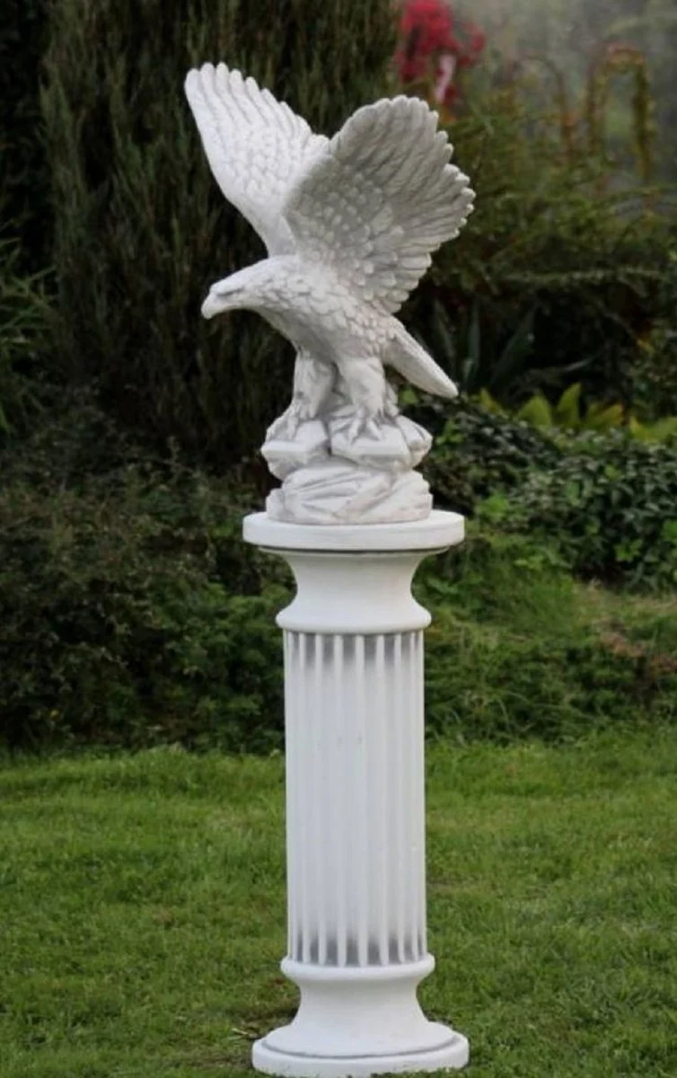 Casa Padrino Barock Säule mit Adler Weiß / Grau 60 x 40 x H. 134 cm - Prunkvolle Gartensäule im Barockstil - Gartendeko Stein Säule mit Skulptur - Barock Garten & Terrassen Deko Accessoires
