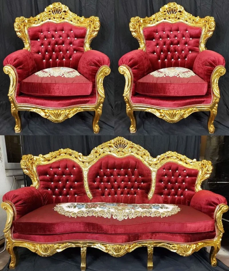 Casa Padrino Barock Wohnzimmer Set Bordeauxrot / Mehrfarbig / Gold - 1 Barock Sofa & 2 Barock Sessel - Wohnzimmer Möbel im Barockstil - Barock Möbel - Barock Wohnzimmer Einrichtung