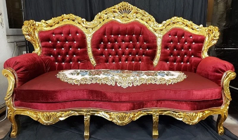 Casa Padrino Barock Wohnzimmer Set Bordeauxrot / Mehrfarbig / Gold - 1 Barock Sofa & 2 Barock Sessel - Wohnzimmer Möbel im Barockstil - Barock Möbel - Barock Wohnzimmer Einrichtung
