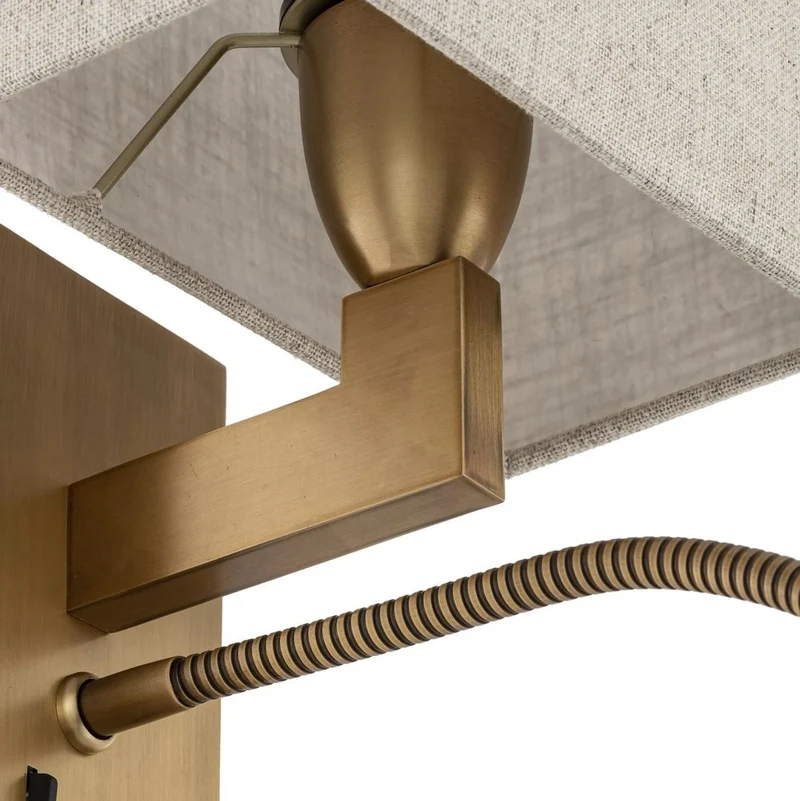 Casa Padrino Luxus Wandleuchte Antik Messing / Beige 19 x 17 x H. 32 cm - Wandlampe mit schwenbarer LED Leseleuchte - Hotel Leuchten - Luxus Leuchten - Luxus Wandleuchten - Luxus Qualität
