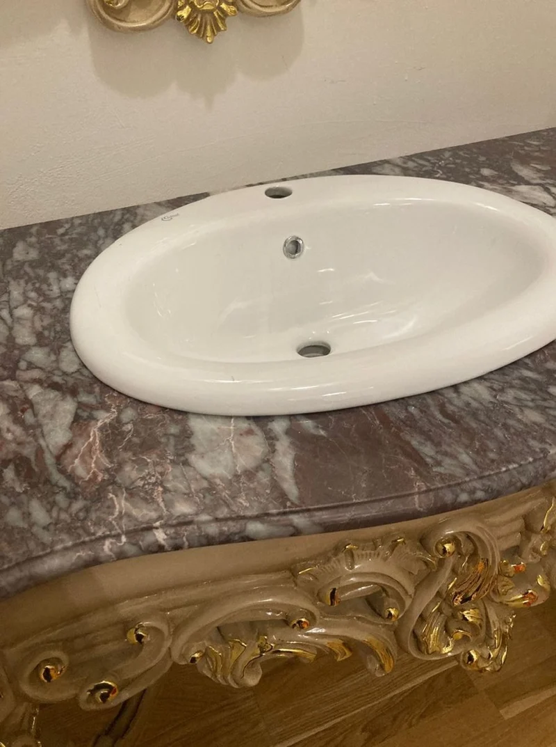 Casa Padrino Barock Badezimmer Set Grau / Gold - 1 Waschtisch & 1 Keramik Waschbecken & 1 Wandspiegel - Badezimmer Möbel im Barockstil - Barock Möbel - Barock Einrichtung