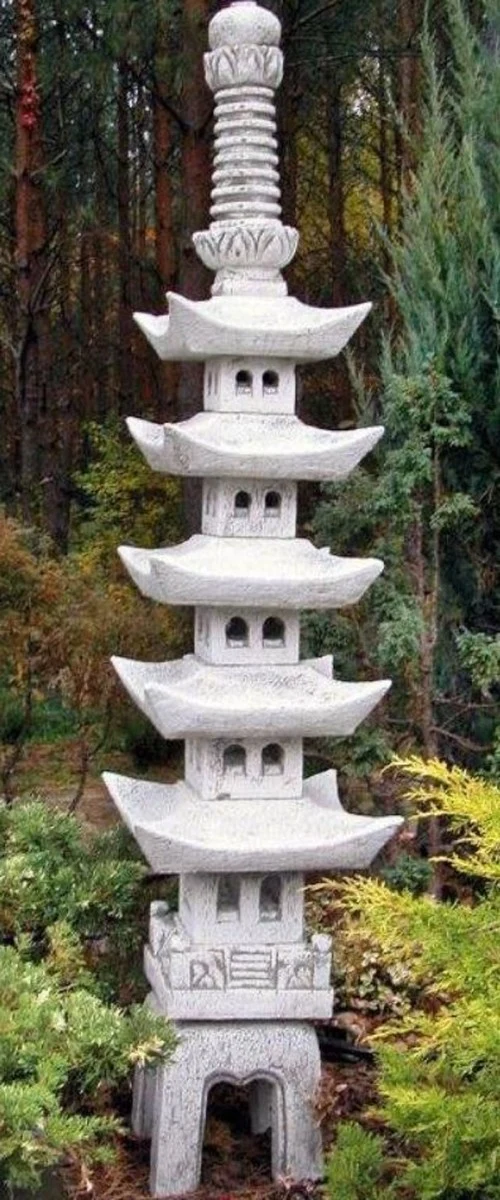 Casa Padrino Luxus Garten Deko Pagode Grau 27 x 27 x H. 169 cm - Elegante 5 Stöckige Stein Pagode - Garten & Terrassen Deko Accessoires im Japanischen Stil