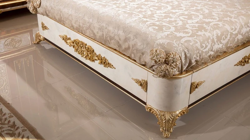 Casa Padrino Luxus Barock Schlafzimmer Set Gold / Weiß / Braun / Gold - 1 Doppelbett mit Kopfteil & 2 Nachtkommoden - Schlafzimmer Möbel im Barockstil - Edel & Prunkvoll