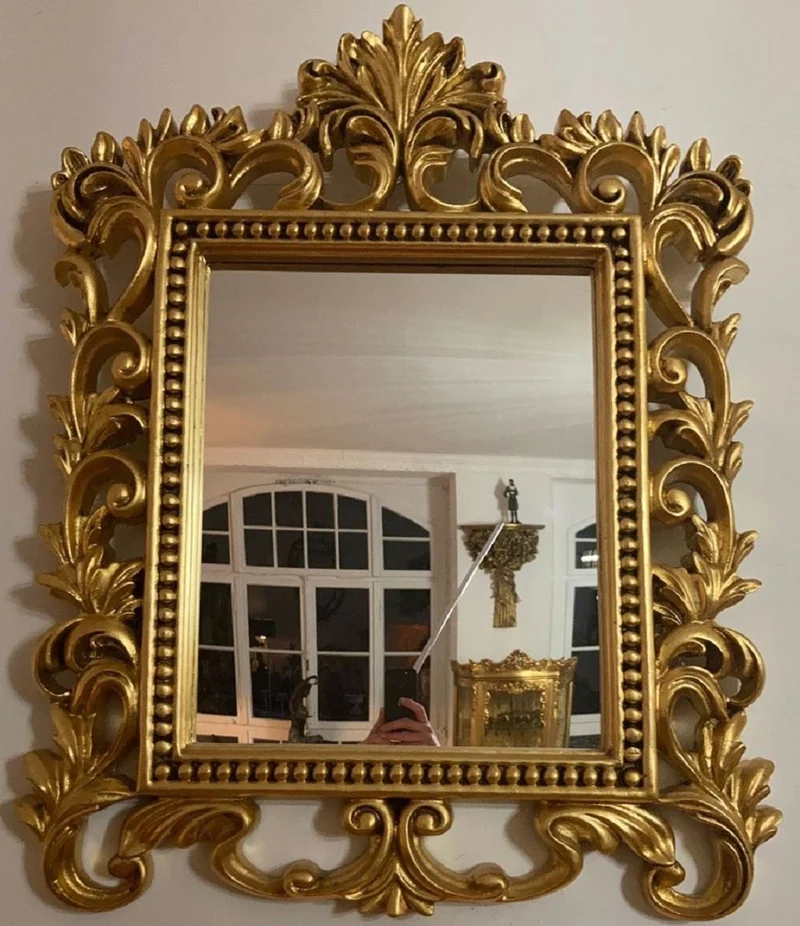 Casa Padrino Barock Spiegel Gold - Prunkvoller Wandspiegel mit eleganten Verzierungen - Barock Garderoben Spiegel - Barockstil Wandspiegel - Barock Möbel - Edel & Prunkvoll