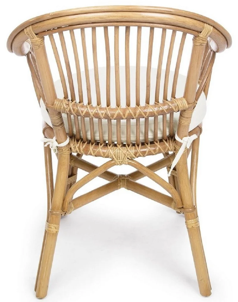 Casa Padrino Luxus Gartenstuhl 4er Set Naturfarben / Weiß 57 x 61 x H. 80 cm - Rattan Stühle mit Armlehnen und Sitzkissen - Moderne Rattan Garten & Terrassen Möbel