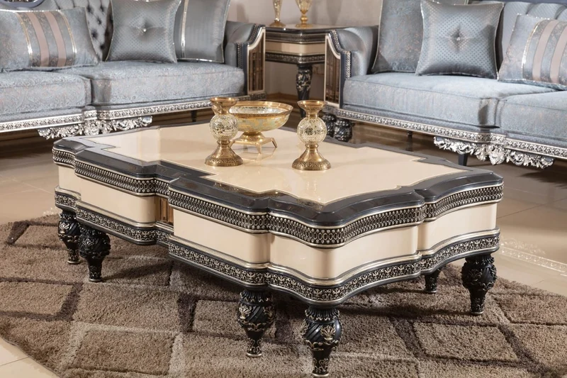 Casa Padrino Luxus Barock Wohnzimmer Set Hellblau / Beige / Schwarz / Gold - 2 Sofas & 2 Sessel & 1 Couchtisch & 2 Beistelltische - Handgefertigte Wohnzimmer Möbel im Barockstil - Edel & Prunkvoll