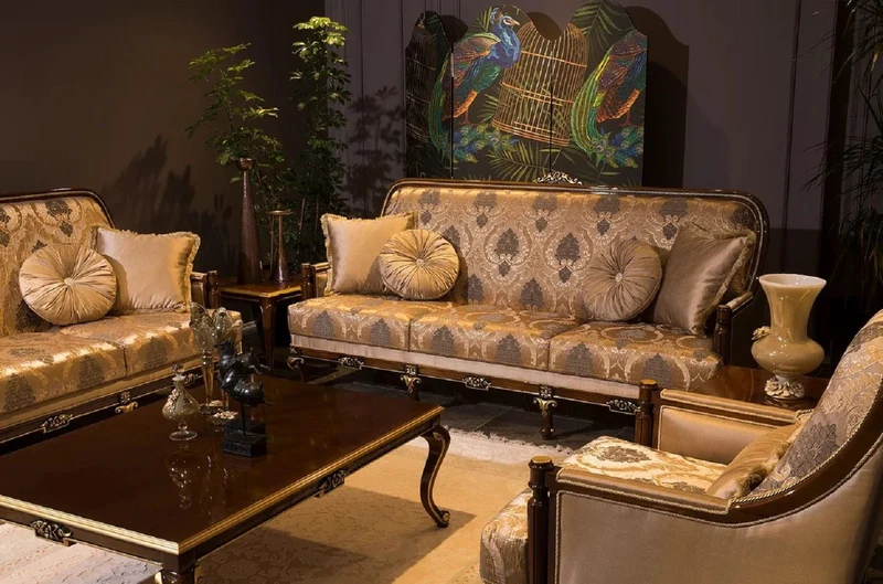 Casa Padrino Luxus Barock Wohnzimmer Set Grau / Braun / Gold - 2 Barock Sofas & 2 Barock Sessel & 1 Barock Couchtisch - Wohnzimmer Möbel im Barockstil - Barock Möbel - Barock Einrichtung