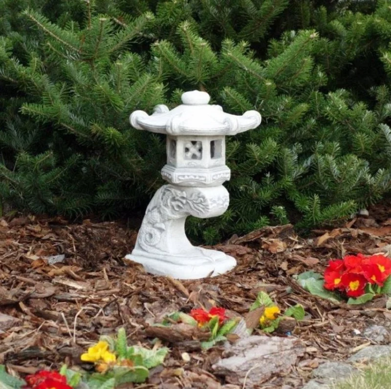Casa Padrino Garten Leuchte im Japanischen Stil Weiß 24 x 24 x H. 32 cm - Kleine Garten & Terrassen Leuchte - Wetterbeständige Garten Laterne - Garten Terrassen Beleuchtung
