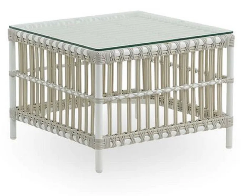Casa Padrino Luxus Gartentisch Weiß / Grau 60 x 60 x H. 43 cm - Wetterbeständiger Garten & Terrassen Beistelltisch mit Glasplatte - Moderne Garten & Terrassen Möbel - Luxus Kollektion