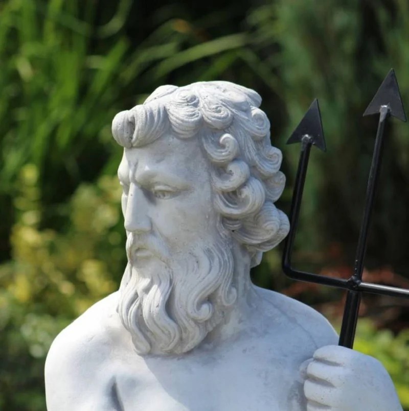 Casa Padrino Jugendstil Wasserspeier Skulptur Neptun mit Fisch Grau / Schwarz 35 x 35 x H. 123 cm - Elegante Wasserspeier Stein Figur - Barock & Jugendstil Garten Deko Accessoires