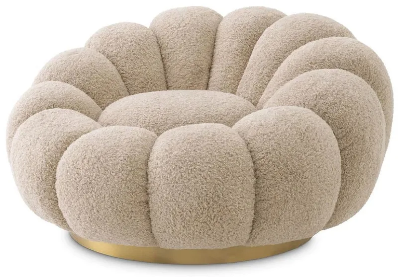 Casa Padrino Luxus Drehsessel Sandfarben / Messing 115 x 118 x H. 67 cm - Wohnzimmer Sessel - Lounge Sessel - Wohnzimmer Möbel - Luxus Möbel - Wohnzimmer Einrichtung - Luxus Einrichtung