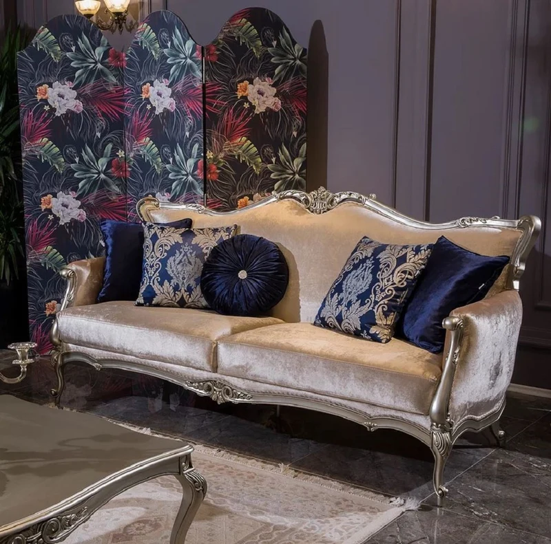 Casa Padrino Luxus Barock Wohnzimmer Set Blau / Rosa / Silber - 2 Barock Sofas & 2 Barock Sessel & 1 Barock Couchtisch - Wohnzimmer Möbel im Barockstil - Barock Möbel - Barock Einrichtung