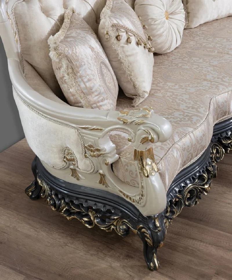 Casa Padrino Luxus Barock Sofa Creme / Beige / Weiß / Grau / Gold - Prunkvolles Wohnzimmer Sofa mit elegantem Muster - Barock Wohnzimmer & Hotel Möbel - Edel & Prunkvoll