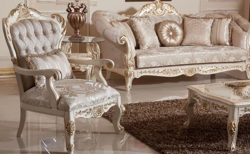 Casa Padrino Luxus Barock Sofa Grau / Silber / Weiß / Gold - Handgefertigtes Barockstil Wohnzimmer Sofa mit elegantem Muster - Prunkvolle Barock Wohnzimmer Möbel
