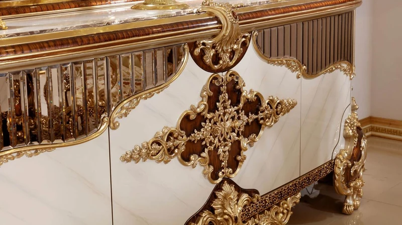 Casa Padrino Luxus Barock Möbel Set Weiß / Braun / Gold - 1 Barock Sideboard mit 4 Türen & 1 Barock Wandspiegel - Handgefertigte Barock Möbel - Edel & Prunkvoll