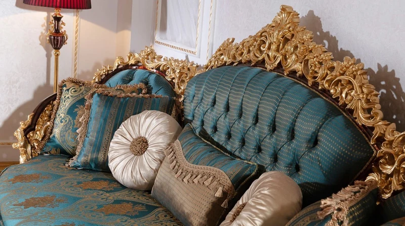 Casa Padrino Luxus Barock Sofa Blau / Beige / Braun / Gold - Prunkvolles Wohnzimmer Sofa mit elegantem Muster - Barock Wohnzimmer Möbel - Edel & Prunkvoll