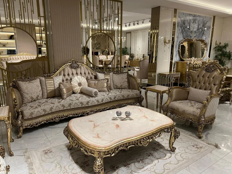 Casa Padrino Luxus Barock Sofa Braun / Weiß / Gold - Handgefertigtes Wohnzimmer Sofa mit elegantem Muster und dekorativen Kissen - Prunkvolle Wohnzimmer Möbel im Barockstil